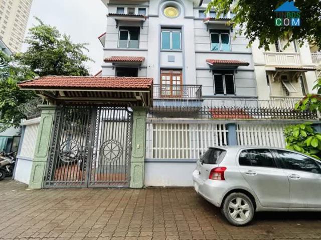 Cho thuê biệt thự Trung Văn, Nam Từ Liêm 175m x 4T giá 45tr, thang máy, vỉa hè, ô tô tránh