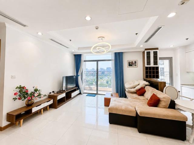 CHO THUÊ CĂN HỘ 4PN KHU CENTRAL VINHOMES CENTRAL PARK: FULL NỘI THẤT SANG TRỌNG, SỞ HỮU 2 BAN CÔNG CÙNG TẦM NHÌN TỔNG HÒA SÔNG, CÔNG VIÊN VÀ NỘI KHU
