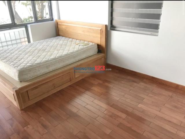 Cho thuê căn hộ 85m2 có 2 phòng ngủ, full nội thất. LH: Anh Thiện