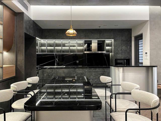 Cho thuê căn hộ 2PN diện tích lớn ở Urban Hill Phú Mỹ Hưng Q7
