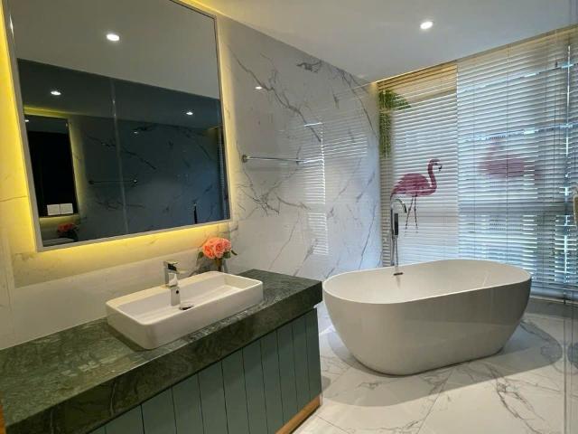 CHO THUÊ CĂN HỘ 3PN VINHOMES CENTRAL PARK – CÓ BỒN TẮM NẰM SIÊU ĐẸP, VIEW CHILL NHƯ RESORT