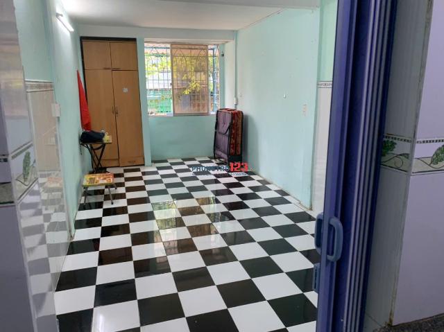 Cho thuê căn hộ ở cư xá thanh đa – lầu 1 – chính chủ
