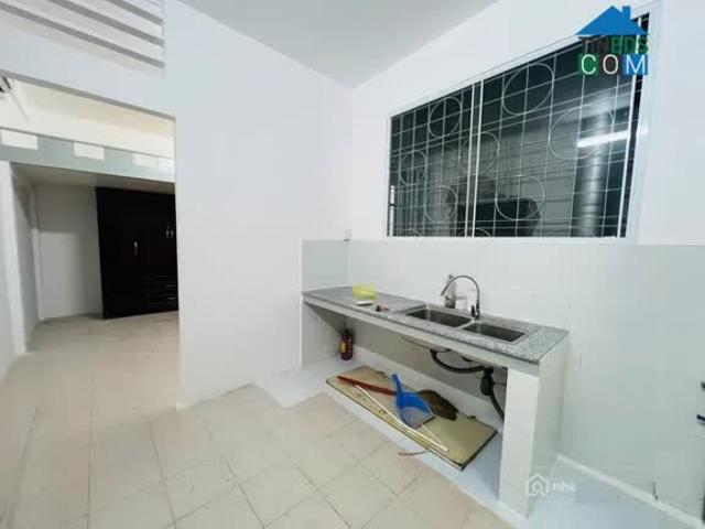Cho thuê căn hộ + nội thất CC 1 Bàu Cát 6, đường Bàu Cát 6/Đồng Đen P. 14 Tân Bình, TP. HCM