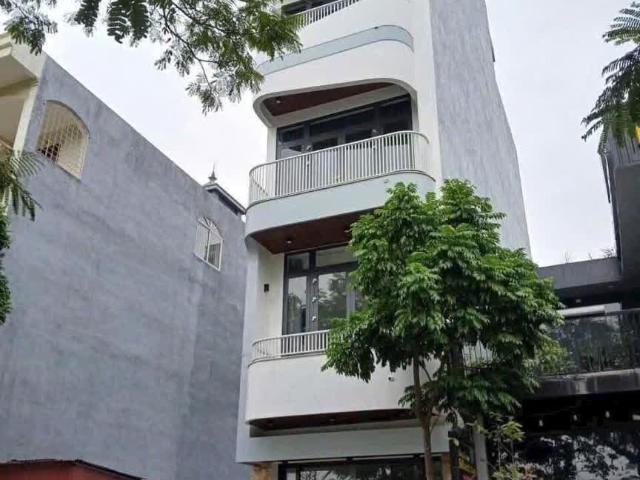 Cho thuê căn nhà 5 tầng mặt phố view công viên khu Đông Nam Cường, TP HD, 72m2, thang máy