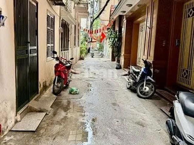 Cho thuê cả nhà 5 tầng số 17 ngõ 34 phố Hào Nam, Q Đống Đa hợp làm VP, Spa, TT đào tạo