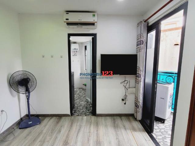 Cho thuê chdv full nội thất có bancon thoáng mát quận tân bình