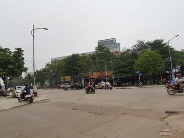 Cho thuê mặt bằng tầng 1 phố Tôn Đức Thắng, Khai Quang. DT 300 500m2