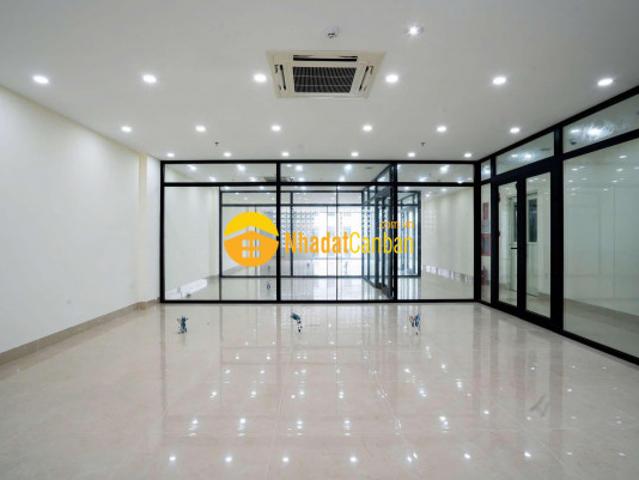 Cho thuê mặt bằng riêng biệt hoàng diệu ngang 8m đoạn 2 chiều