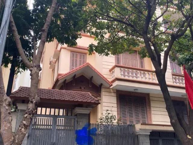 Cho thuê nguyên căn biệt thự Trung Văn Olympia, 140m2, 4 tầng, làm văn phòng, kinh doanh