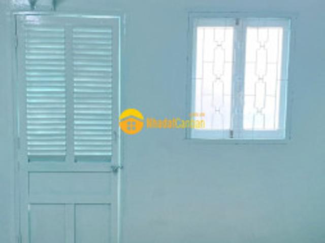 Cho thuê nhà 1 lầu hẻm xe hơi đường trần bình trọng p. 1 quận 10 12trtháng