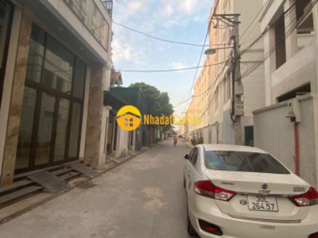 Cho thuê nhà 6 tầng mặt phố nguyễn mậu tài, trâu quỳ 254m2 lô góc 2 mtien 3 mặt thoáng