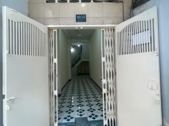 Cho thuê nhà 83/15 Hoà Hưng, Q10 giá 11tr/tháng, 2.7x15m