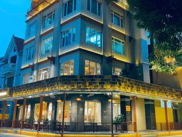 Cho thuê nhà căn góc, Hàng Gai, Hàng Hòm, Hàng Bông  171m2* 5T 61 tr