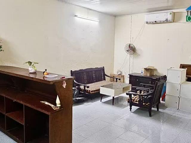 Cho thuê nhà c4 full đồ rộng 85m2 ở Lĩnh Nam, Hoàng Mai. 5.5tr
