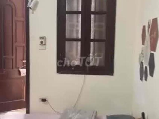 Cho thuê nhà ở, diện tích 30 m2  4 tầng  2 phòng ngủ, 1 gác xép tại số 2 ngõ 205/9 Giải Phóng