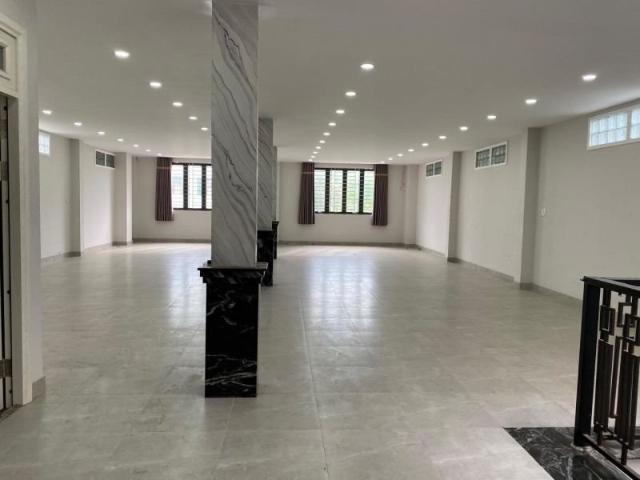 Cho thuê nha khoa, spa, văn phòng. MT Lý Chính Thắng 2 chiều, 9mx34m, 145tr