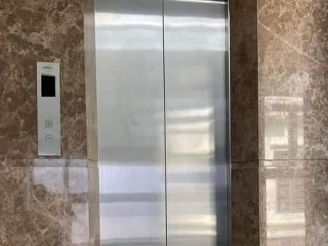 Cho thuê nhà lô góc, mới, thang máy, vỉa hè, 118m2 5T, Duy Tân_45 Tr