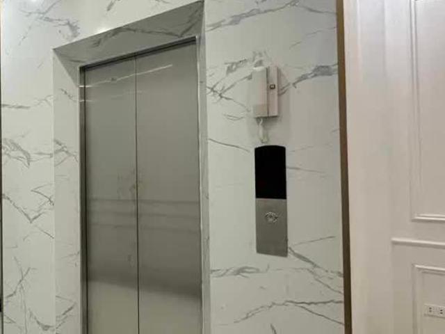 Cho thuê nhà lô góc, mới, Mai Hắc Đế, thang máy  vỉa hè 116m2* 5T 47 Tr