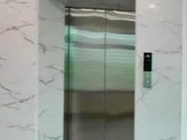 Cho thuê nhà lô góc, thang máy, 120m2_ 5T  vỉa hè, Mai Hắc Đế 48 Tr