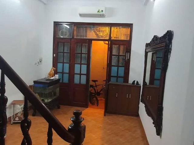Cho thuê nhà mặt ngõ Chính Kinh Thanh Xuân 30M X 5T giá 12.5tr full đồ
