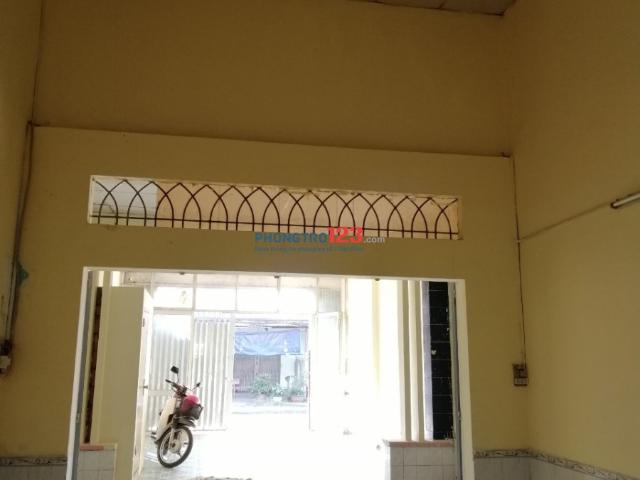Cho thuê nhà mặt tiền đường Hóc Môn
