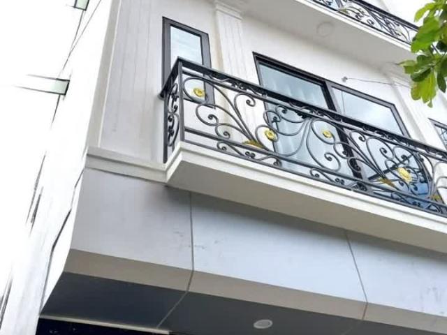 Cho thuê nhà mới chính chủ nguyên căn 75m2 4.5T, Nhà hàng, VP, KD, Lò Đúc 25Tr