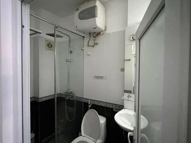Cho thuê nhà mới chính chủ nguyên căn 80m2 4.5T, Nhà hàng, VP, KD, Nguyễn Xiển 20Tr