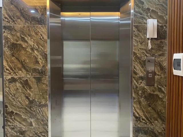 Cho thuê nhà mới, lô góc, Thụy Khuê, PCCC, Thang máy  100m2* 5T 29 Tr