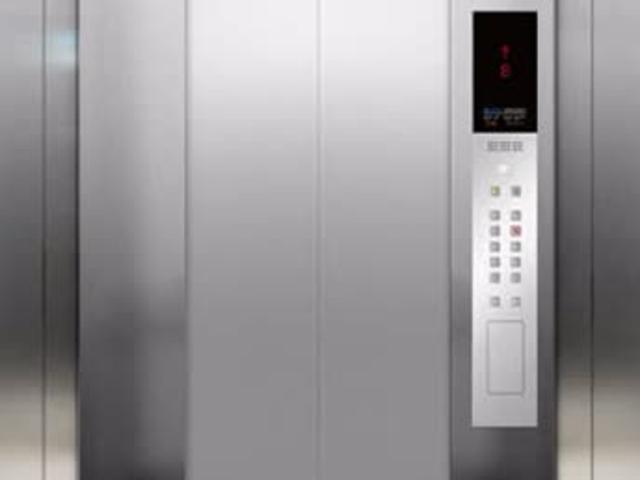 Cho thuê nhà mới, lô góc, thang máy, 102m2_ 4T  vỉa hè, Lạc Trung 32 Tr