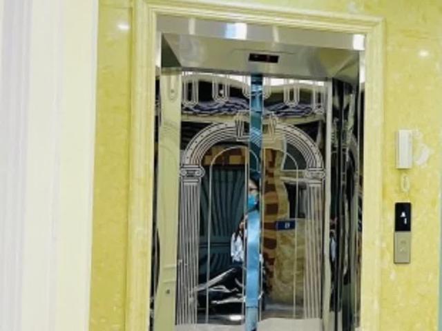 Cho thuê Nhà mới, thang máy, vỉa hè, 120m2 4T, Hoàng Quốc Việt_45 Tr