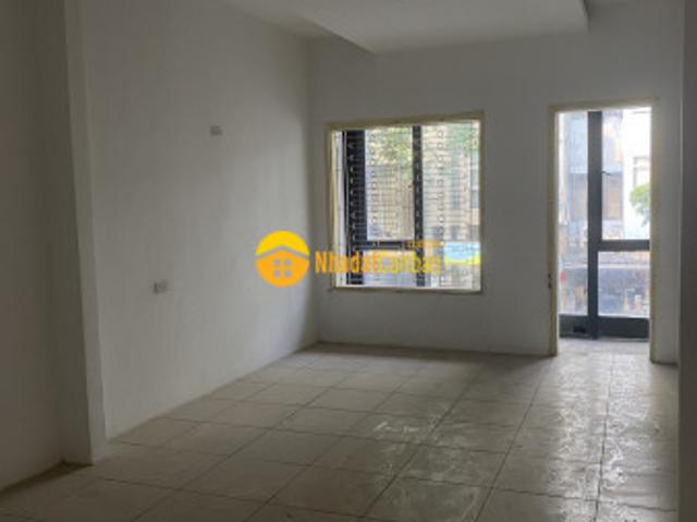 Cho thuê nhà mp bà triệu 35m2x7 tầng, mặt tiền gần 5m, thông sàn