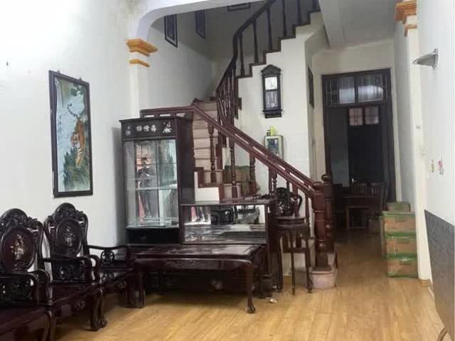 Cho thuê Nhà Nguyễn Lân Thanh Xuân, 80m2, 3,5 tầng, 3 ngủ, 12tr