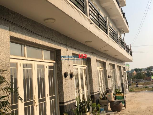 Cho thuê nhà nguyên căn 1 trệt 2 lầu ô tô vào tận nhà