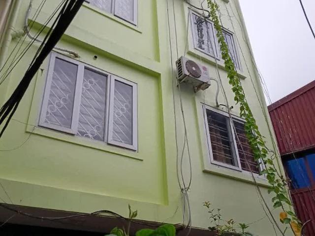Cho thuê nhà nguyên căn 219 Lĩnh Nam, 5 tầng x 30m2, 3 ngủ kk, 11 Triệu Full đồ