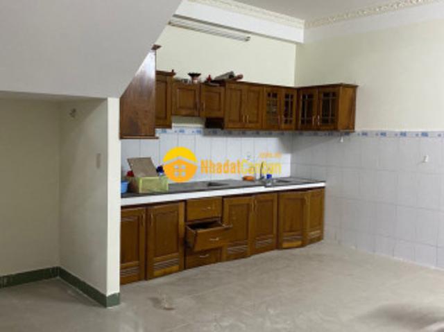 Cho thuê nhà nguyên căn 2 tầng mặt tiền đường gần nguyễn hữu thọ