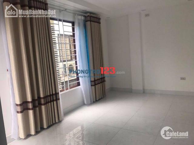 Cho thuê nhà nguyên căn 2,5 tầng, 2 mặt tiền thoáng đãng
