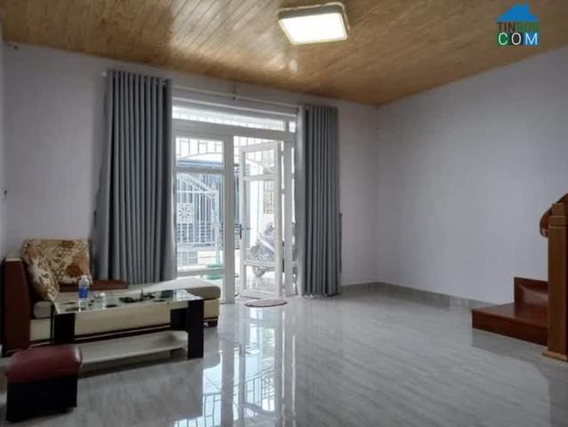 Cho Thuê Nhà Nguyên Căn Đà Lạt, Đường Hẻm Ô Tô Lữ Gia, 3PN 8tr, LH 0888 113