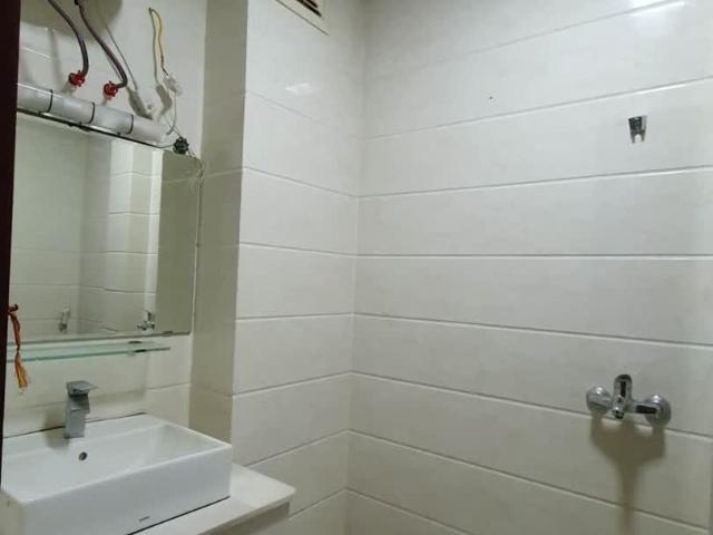 Cho thuê nhà nguyên căn chính chủ 80m2 4.5T, Nhà hàng, KD, VP, Lê Trọng Tấn 20Tr