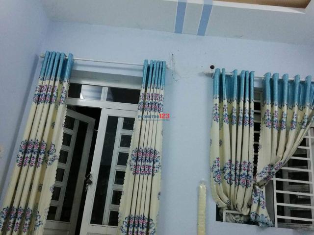 Cho thuê nhà nguyên căn gần chợ nhỏ liên ấp 123