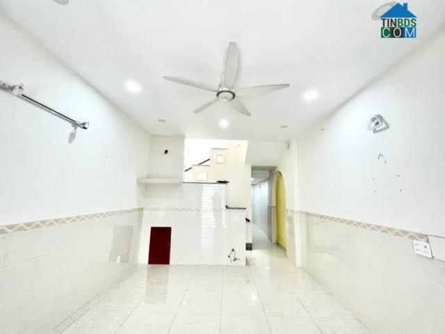 Cho thuê nhà nguyên căn hẻm 253 Trần Xuân Soạn, phường Tân Kiểng
