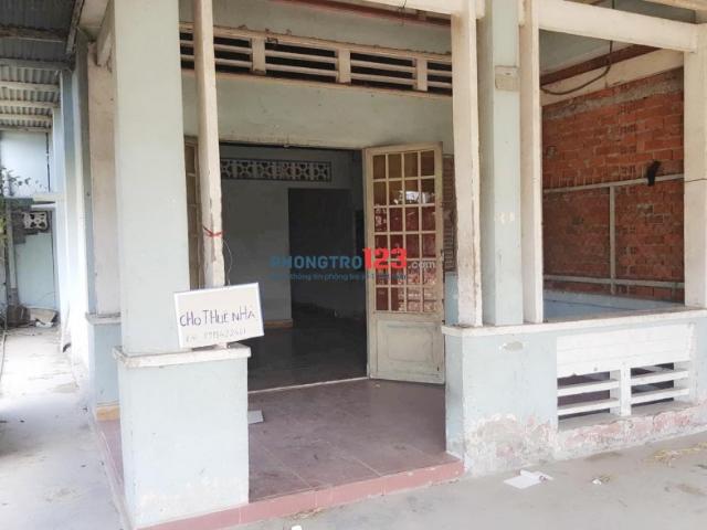 Cho thuê nhà nguyên căn Huyện Bình Chánh, 5 x 16,8m