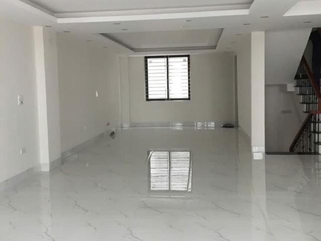 Cho thuê nhà Nguyên căn mặt phố trung tâm Trâu Quỳ/Gia Lâm 80m2 mtien 10m đường 22m