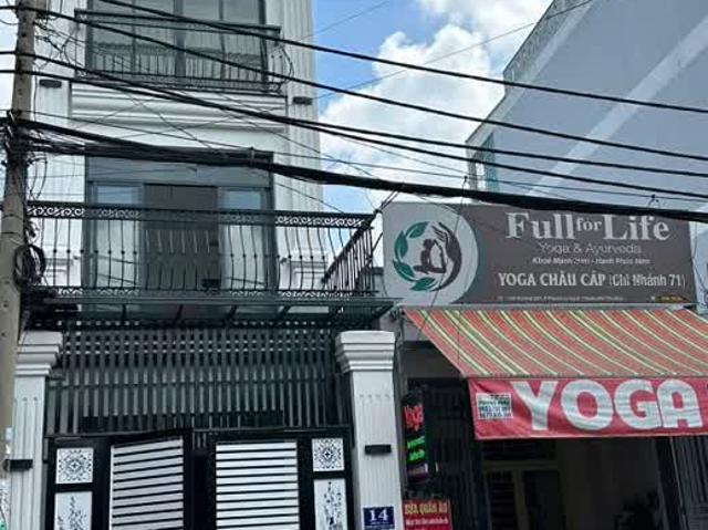 Cho thuê nhà nguyên căn mặt tiền ngay đầu đường 297, P. Phước Long B, Q. 9