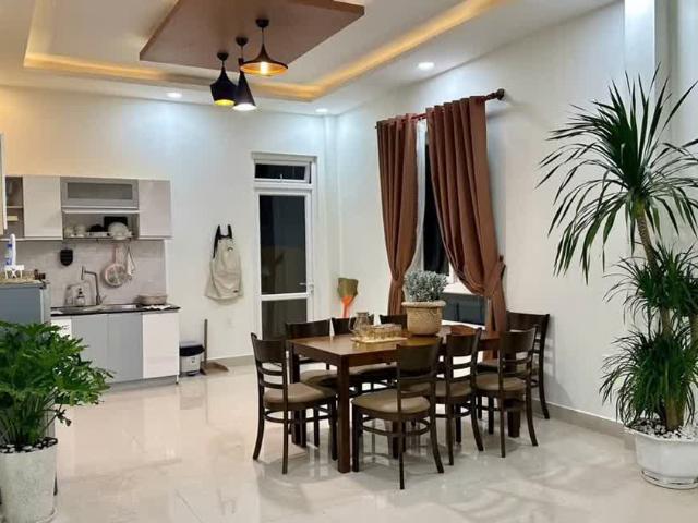 Cho thuê nhà nguyên căn mặt tiền Phạm Hồng Thái P10 Đà Lạt giá 12tr