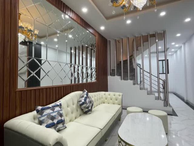 Cho Thuê Nhà Nguyên Căn Ngõ 46 Định Công Thượng, 5 Tầng, 4 Ngủ, 38m2, 14 Triệu