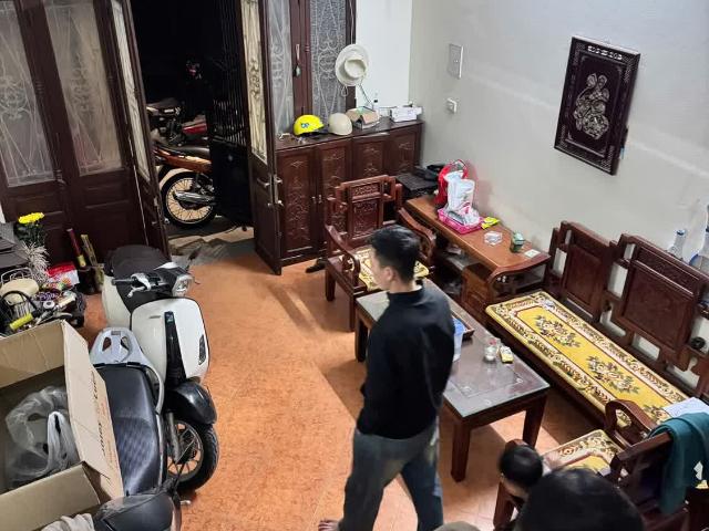 Cho thuê nhà nguyên căn Nguyễn Ngọc Nại 45m2, 3 tầng, 3 ngủ, 11 Triệu