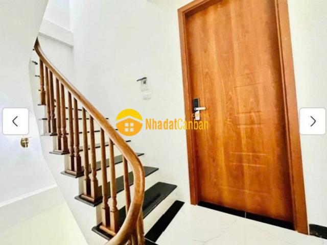 Cho thuê nhà ngõ 666 bạch đằng, hai bà trưng 35m x 5t giá 12.5 triệu, nhà đẹp ở ngay