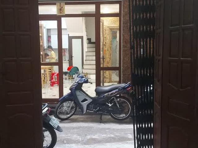 Cho Thuê Nhà Ngõ Ô Tô Giải Phóng, Phương Liệt, 8 Tầng, 75m2, MT 8m, 60 Triệu