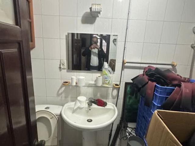 Cho thuê nhà ngõ ô tô Hoàng Quốc Việt Cầu Giấy, 85m2, 4 tầng, 5 ngủ, 20tr