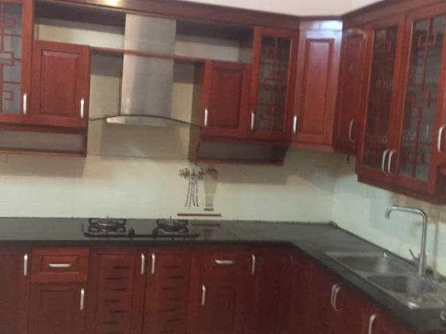 Cho thuê nhà ngõ phố Nguyễn Khắc Nhu, 35m x 5 tầng, MT 6m, 2 phòng ngủ, giá 14tr, LH: 0818011